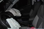 Wypadek pod Wrocławiem. Pijany kierowca rozbił samochód o przydrożny słup, KMP Wrocław
