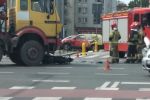 Wrocław: wypadek w centrum. Motocyklista po zderzeniu z ciężarówką był reanimowany, fot. Auto-Hard