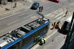 Wrocław: Wykolejenie tramwaju na Arkadach. Torowisko nie doczekało się remontu, Czytelnik