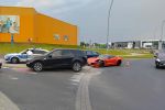 Wrocław: Wypadek na rondzie koło salonu Agata Meble. Rozbity chevrolet corvette [ZDJĘCIA], Pomoc Drogowa AUTO-HARD