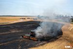 Kombajn stanął w ogniu. Gęsty dym widać było z kilkunastu kilometrów, Olawa24.pl