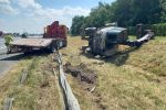Wrocław: Gigantyczne korki na autostradzie A4. Kierowca zahaczył koparką o wiadukt, OSP Żórawina