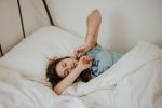 Wady i zalety poduszek z pierza: kto powinien na nich spać?, unsplash.com