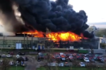 Wrocław: Pożar na Gądowie. Strażacy pracowali do nocy [ZDJĘCIA, FILMY], 