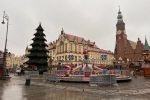 Wrocław: Jacek Sutryk odpali choinkę na Rynku jak przed pandemią, Jakub Jurek