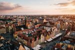Wybieramy mieszkanie we Wrocławiu – jakie udogodnienia w okolicy są najważniejsze dla rodzin z dziećmi?, AdobeStock