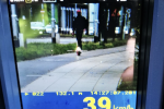 Hulajnogą elektryczną pędził 40 km/h. Tłumaczył, że spieszy się na pociąg, Komenda Miejska Policji we Wrocławiu