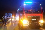 Tragiczny wypadek na A4. Bus wbił się w tira. Jedna osoba nie żyje, OSP Zagrodno