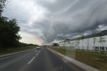 Zjawiskowe chmury nad Wrocławiem. Zrobiło się mrocznie [NOWE ZDJĘCIA], Jordan Ambrozowicz
