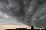 Zjawiskowe chmury nad Wrocławiem. Zrobiło się mrocznie [NOWE ZDJĘCIA], Jolanta Wiśniewska