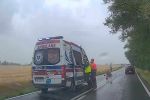 Wypadek na popularnej trasie do Wrocławia. Auto w rowie [ZDJĘCIA], Zdjęcia nadesłane przez czytelnika