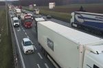 Wypadek i korki na autostradzie A4 i obwodnicy Wrocławia, zdjęcie ilustracyjne