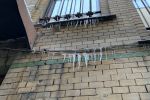 Wrocław: Niebezpieczne sople lodu wiszą na dachu szkoły. Strażacy w akcji, Askaniusz Polcyn