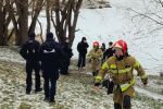 Wrocław: Dzieci świętowały początek ferii na cienkim lodzie. Policja przyjechała w porę, WOPR Dolnośląskie