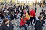 Polonez dla Fredry 2024 - maturzyści zatańczyli na wrocławskim Rynku [ZDJĘCIA], Jakub Jurek