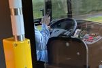 Wrocław: Jedną ręką kierował autobusem MPK, a drugą rozmawiał przez telefon, Zdjęcie nadesłane przez czytelnika/archiwum