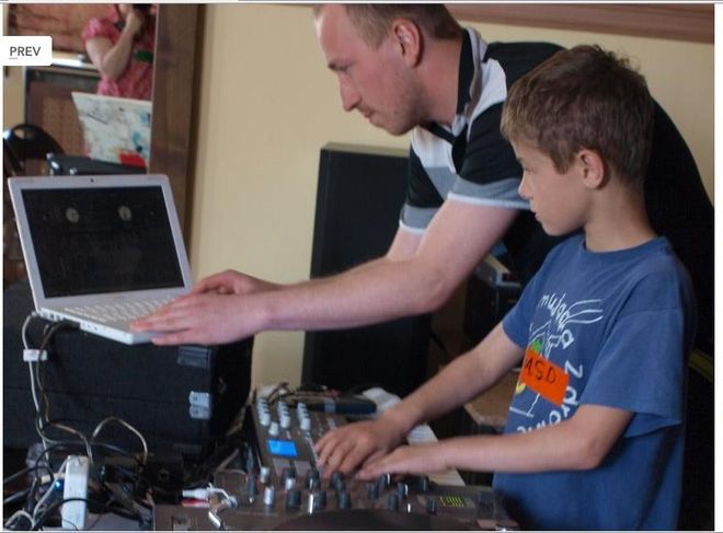 Young DJ Project: uczą dzieci być DJ\'ami, youngdjproject.pl