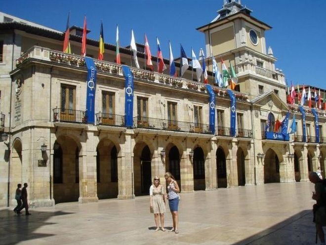 Studenci WSH mogą uczyć się w Asturii, www.handlowa.eu