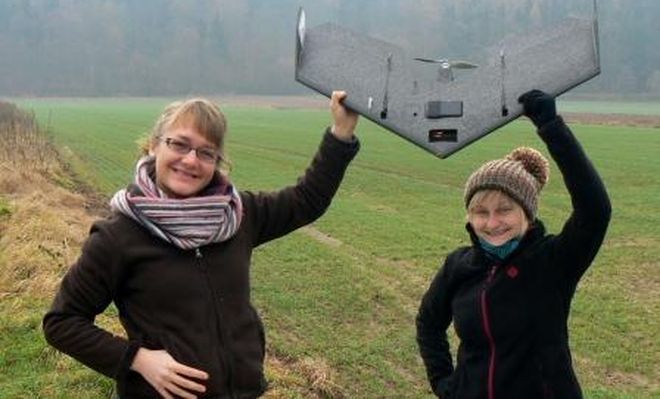 Naukowcy Uniwersytetu Wrocławskiego dostali nowy samolot, materiały organizatora