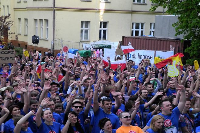 Wrocławscy studenci na wyścigi pojadą autostopem do Walencji, materiały organizatora
