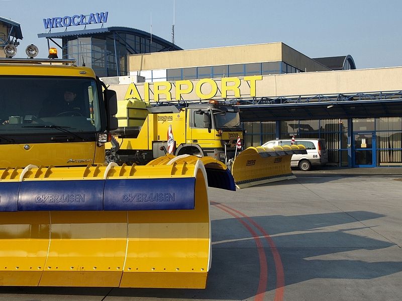Lotnisko we Wrocławiu doposaża park maszyn, 0