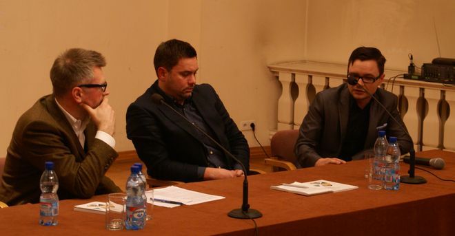 Debatowali Przemysław Filar (z prawej), dr Paweł Kubicki (w środku), a moderatorem był Jarosław Makowski
