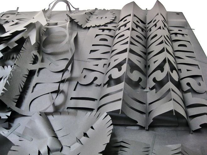 Bilbordy Kasi Kmity zrobione są z delikatnych, wyciętych ręcznie fragmentów. 