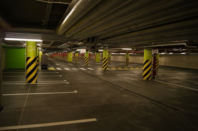 Nie będzie stojaków rowerowych na parkingu podziemnym przy Dworcu Głównym. PKP: to niemożliwe, archiwum