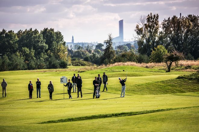 Biznesmeni i golfiści spotkają się na szczycie Sky Tower, mat. prasowe, golf24/Marek Darnikowski