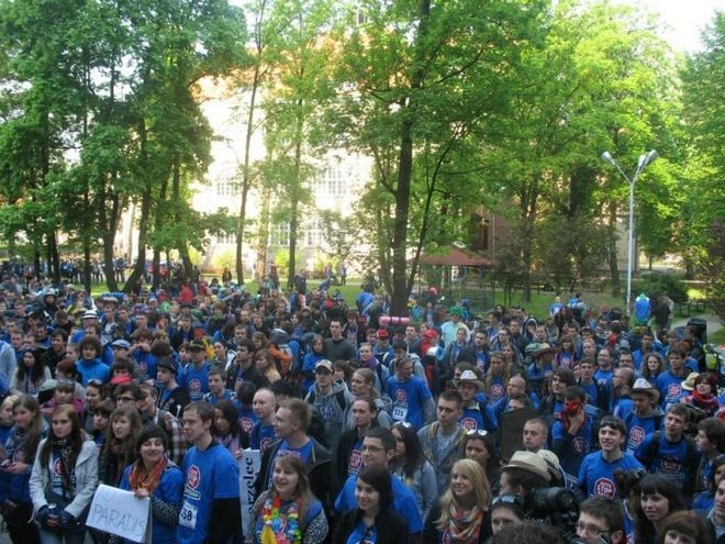 Tysiąc studentów wyruszy auto stopem z Wrocławia do..., mat. prasowe