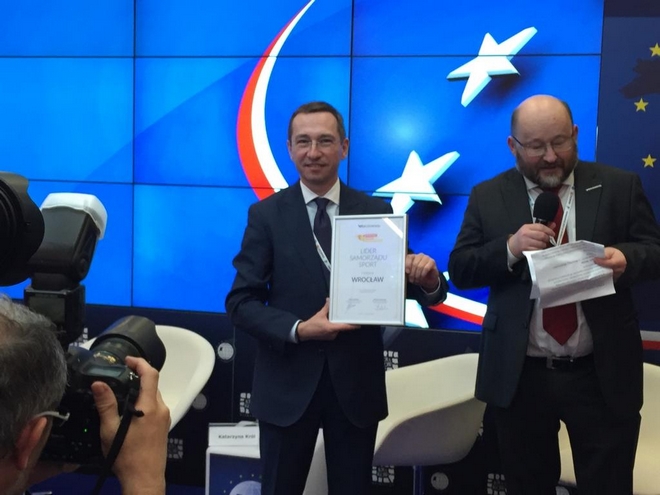 Na II Europejskim Kongresie Samorządów w Krakowie przedstawiciele stolicy Dolnego Śląska odebrali nagrodę Lidera Samorządów w kategorii Sport