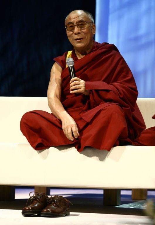 Dalajlama znów nas odwiedzi. Przywódca Tybetu przyjął zaproszenie Rafała Dutkiewicza, archiwum