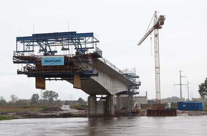 Dwie części mostu w Łanach połączą się w drugiej połowie kwietnia, obe