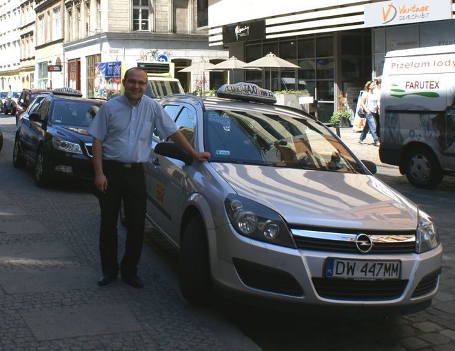 Euro-raport: czy taksówkarz dogada się z kibicem?, bs