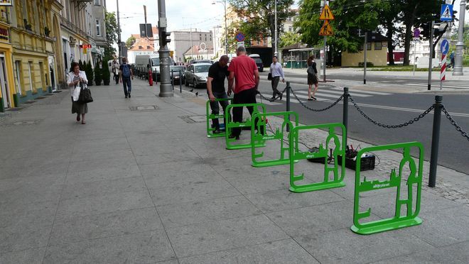 83 nowe stojaki rowerowe trafiają na ulice Wrocławia, UM Wrocław