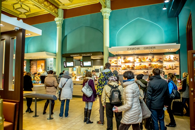 Popularny fast food wrócił na Dworzec Główny. Na pierwszych gości czekają promocje [FOTO], mat. prasowe