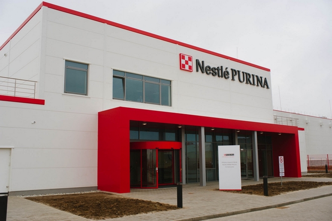 Koncern Nestlé właśnie otworzył swoją pierwszą w Polsce fabrykę PURINA PetCare