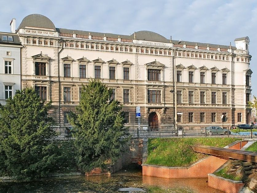 Odkrywamy Wrocław: Akademia Muzyczna przy placu Jana Pawła II, Wratislaviae Amici