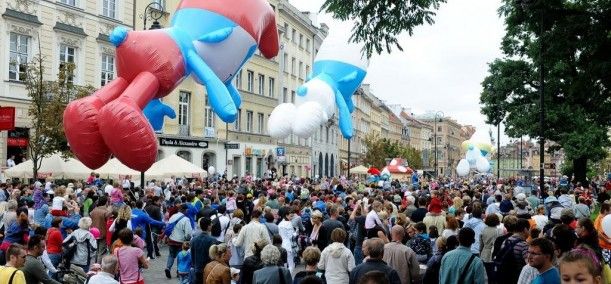 Uwaga na niebieskie ludziki! Wielka Parada Smerfów dotarła do Wrocławia, smerfyfilm.pl
