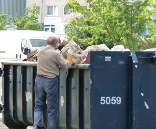 Deklaracje śmieciowe złożysz do połowy lipca. Samodzielnie, bo miasto i zarządcy nie dogadali się, archiwum