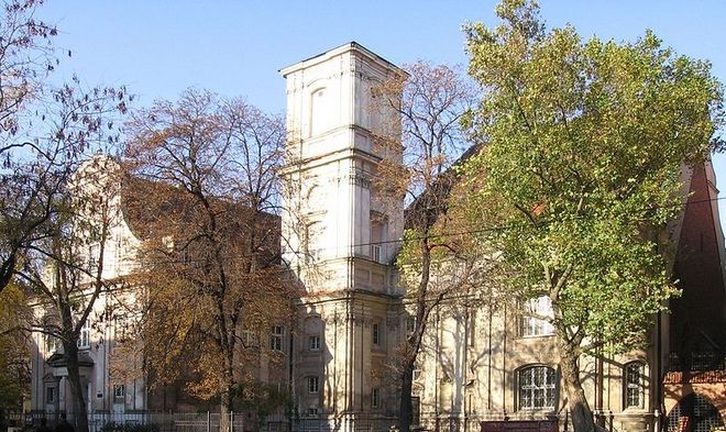 Urszulanki wybrały firmę, która odbuduje hełm na wieży kościoła św. Jadwigi, Wikimedia Commons