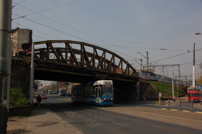 PKP modernizuje wiadukty w całym mieście. W weekend ruszy demontaż obiektu na Grabiszyńskiej [FOTO], PKP