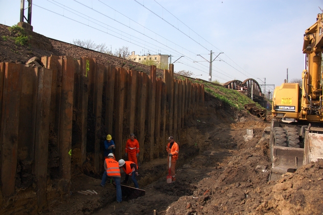 PKP modernizuje wiadukty w całym mieście. W weekend ruszy demontaż obiektu na Grabiszyńskiej [FOTO], PKP