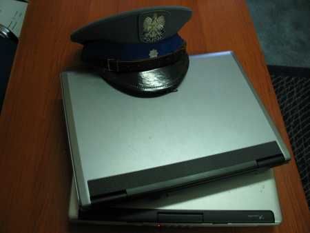 Ochroniarz ukradł ze sklepu dwa laptopy, KWP