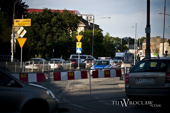 Wrocławscy kierowcy często muszą przyzwyczajać się na nowo do jazdy po danej ulicy