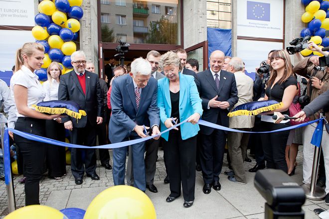 Jerzy Buzek otworzy we Wrocławiu cykl „Z widokiem na Europę”, archiwum