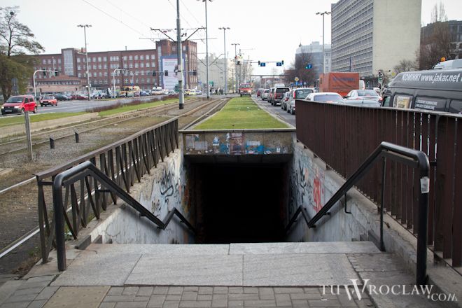 Tak dziś wyglądają tunele pod pl. Dominikańskim. Na remont potrzeba 3,5 mln zł, Wojciech Michałek