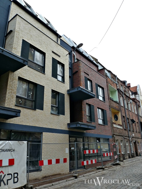 Apartamentowce przy jednej z ulic Nadodrza niemal gotowe. Prezentują się okazale, Tomek Matejuk