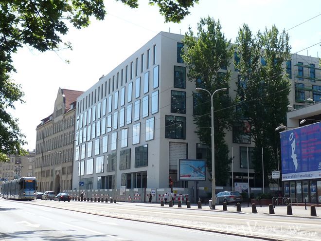 Nowy gmach we Wrocławiu otrzymał nagrodę w konkursie architektonicznym Brick Award, archiwum