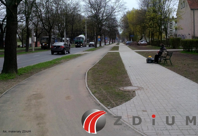Budowa drogi rowerowej wzdłuż ulicy Mickiewicza na finiszu. Tak wygląda teraz